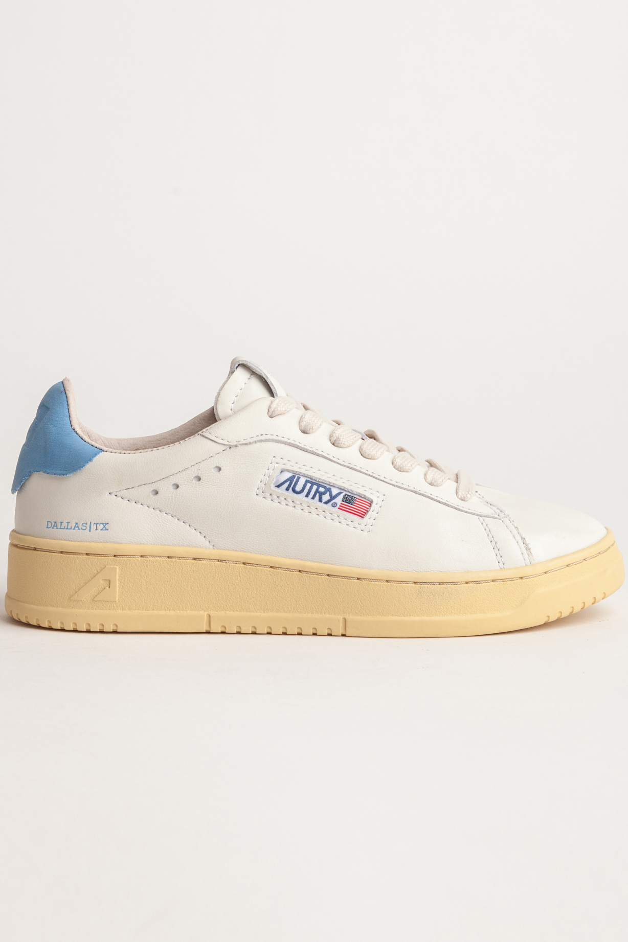 Pre-owned Aurelien Leather Low Trainers In White